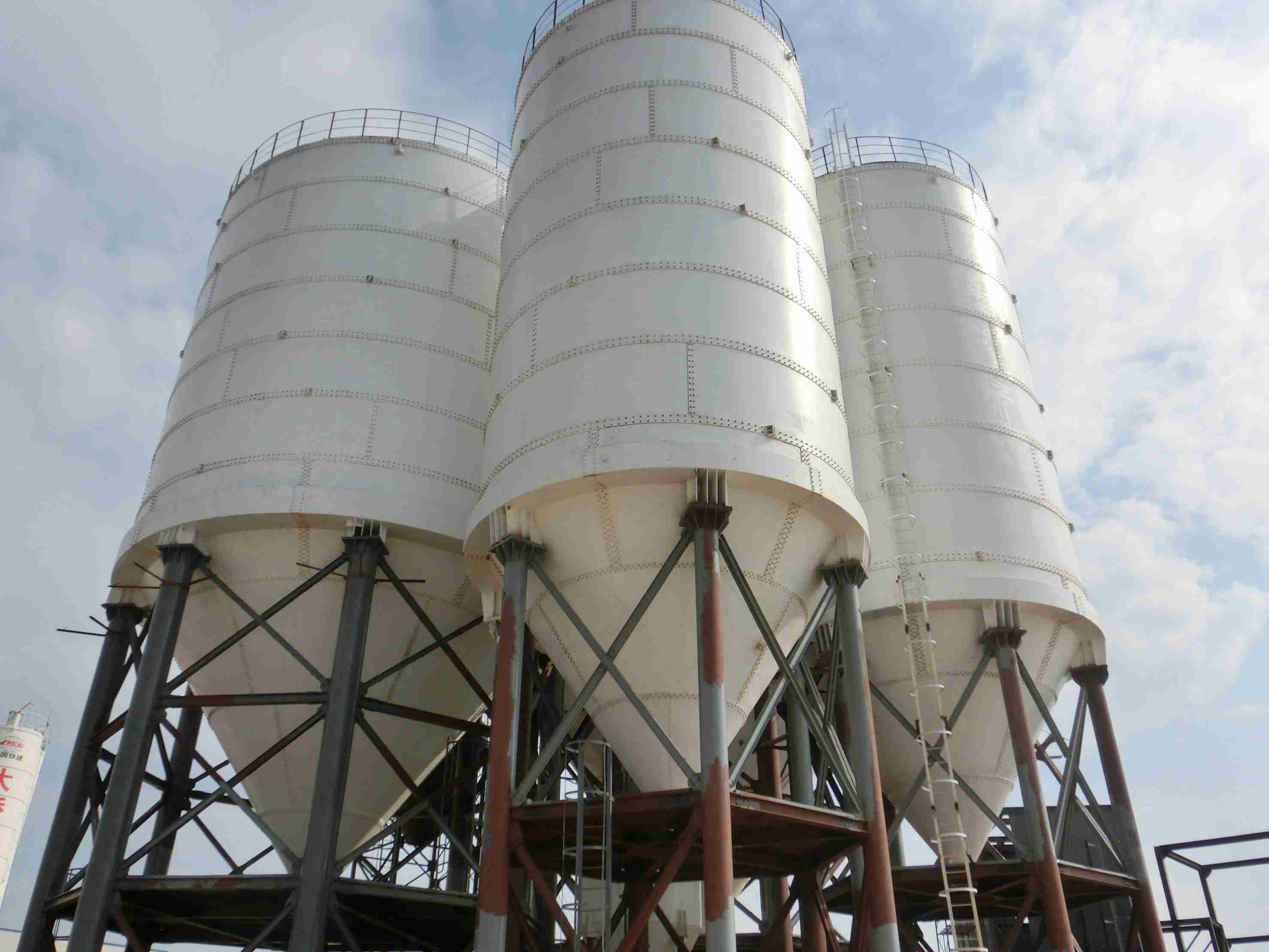 concrete silo for sale